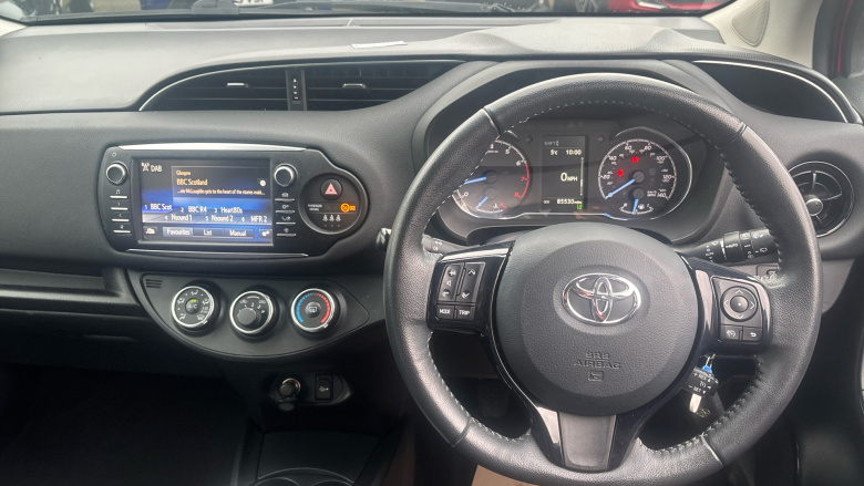 Toyota Yaris 1.5 VVT-i Design 5dr Petrol Hatchback